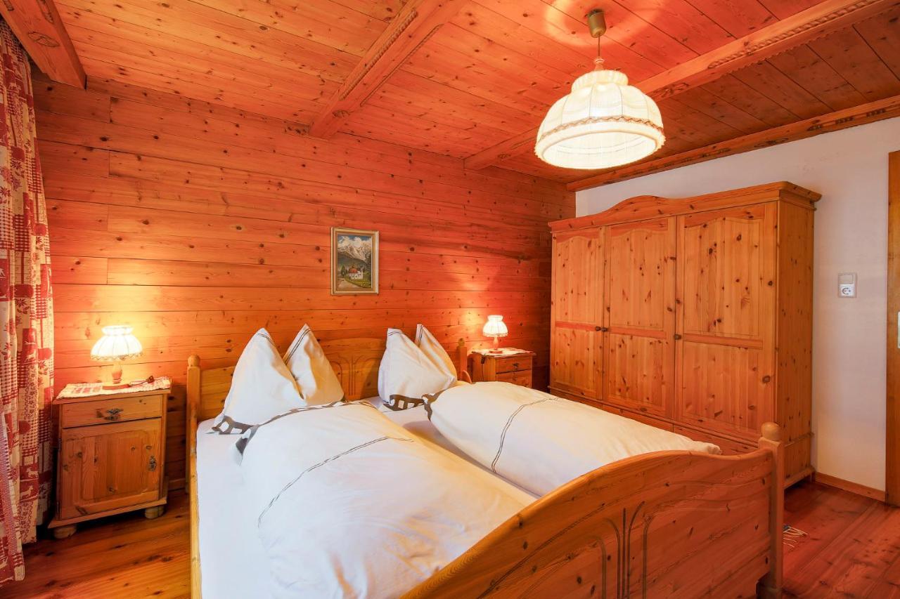 Gaestehaus Strauss Seefeld in Tirol Exterior foto